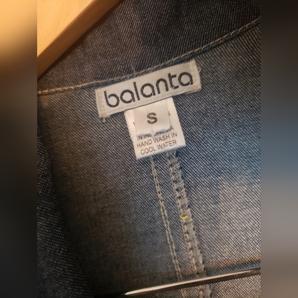 Denim ruffle jacket - Picture 2 of 3